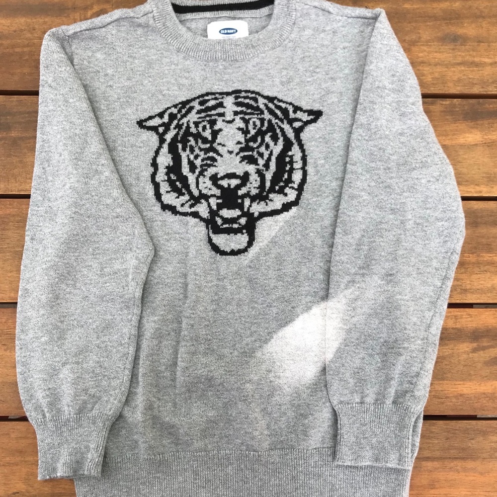 Grey crew neck cotton sweater